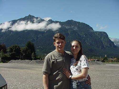 Us in Garmisch 10 Aug 99 (35261 bytes)